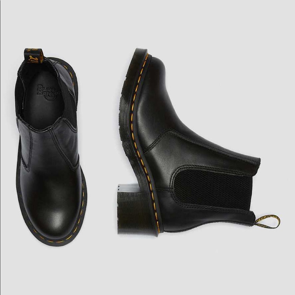 ❌SOLD❌ 🌟 DR MARTENS CADENCE GREENLAND HEELED CHELSEA BOOTS 🌟 - Picture 2 of 15